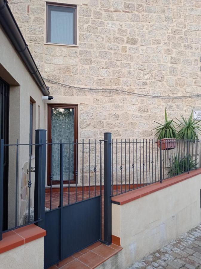 Casa Vacanze Borgo Gulini Da Anna Petralia Soprana Exterior foto